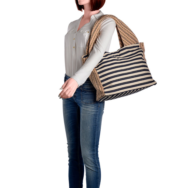 UNMADE Copenhagen Shopper Pommy in Blau 5